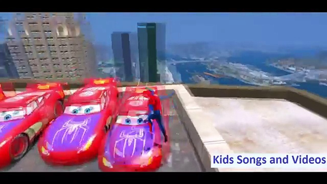 Frozen Elsa Dances in the Parking lot - Spiderman is on a School Bus - Princess Anna in a Yellow Car