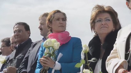 Miles de mexicanos en Juárez se unen a la iniciativa "Muro Humano, Puente entre Naciones"