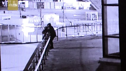 Dramatic footage shows rescue of woman attempting suicide in east China