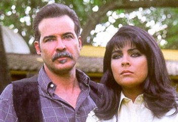 Zagrli me čvrsto (Abrázame muy fuerte) 10