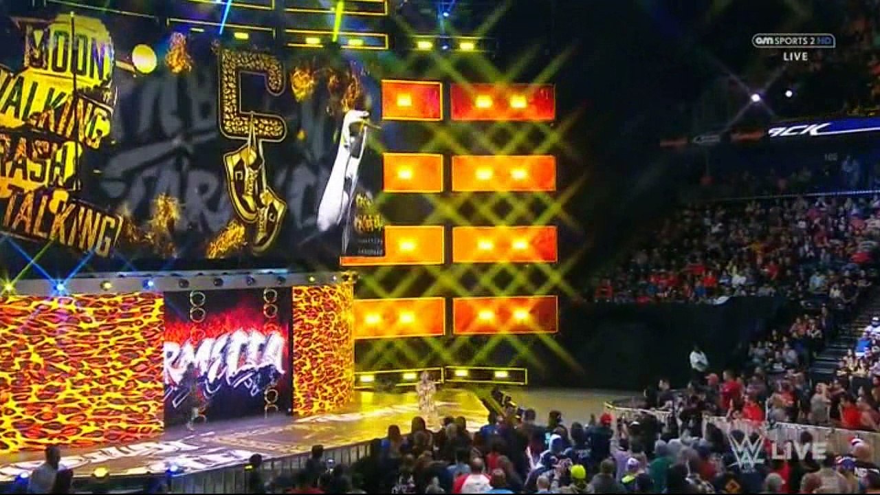 Naomi & Alexa Smack Down 31 - 1 - 2017