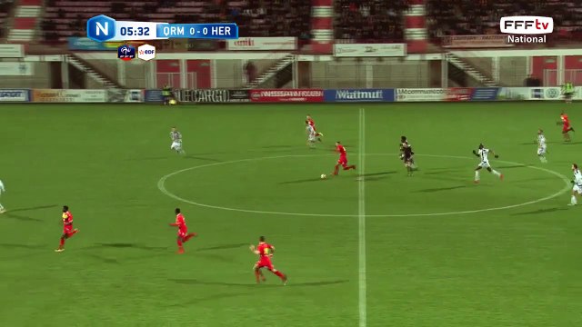 Contre attaque éclaire à quatre contre deux