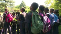 مدرسة للأطفال اللاجئين في جنوب افريقيا لمكافحة كراهية الأجانب