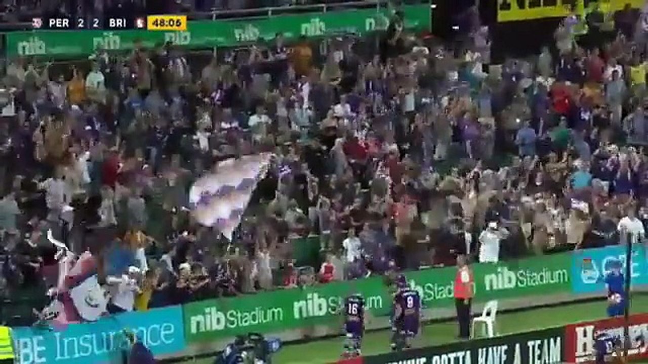 2-2 Adam Taggart Goal - Perth Glory 2-2 Brisbane Roar -  A-League - 18.02.2017