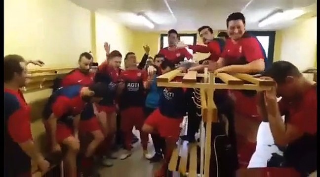 Chant fétiche de nos séniors A ! Chapeau bas les gars...