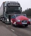 Veja a precisão deste sistema de freio da Volvo