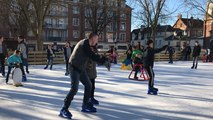 Pour les vacances, patinage sous le soleil de Lisieux