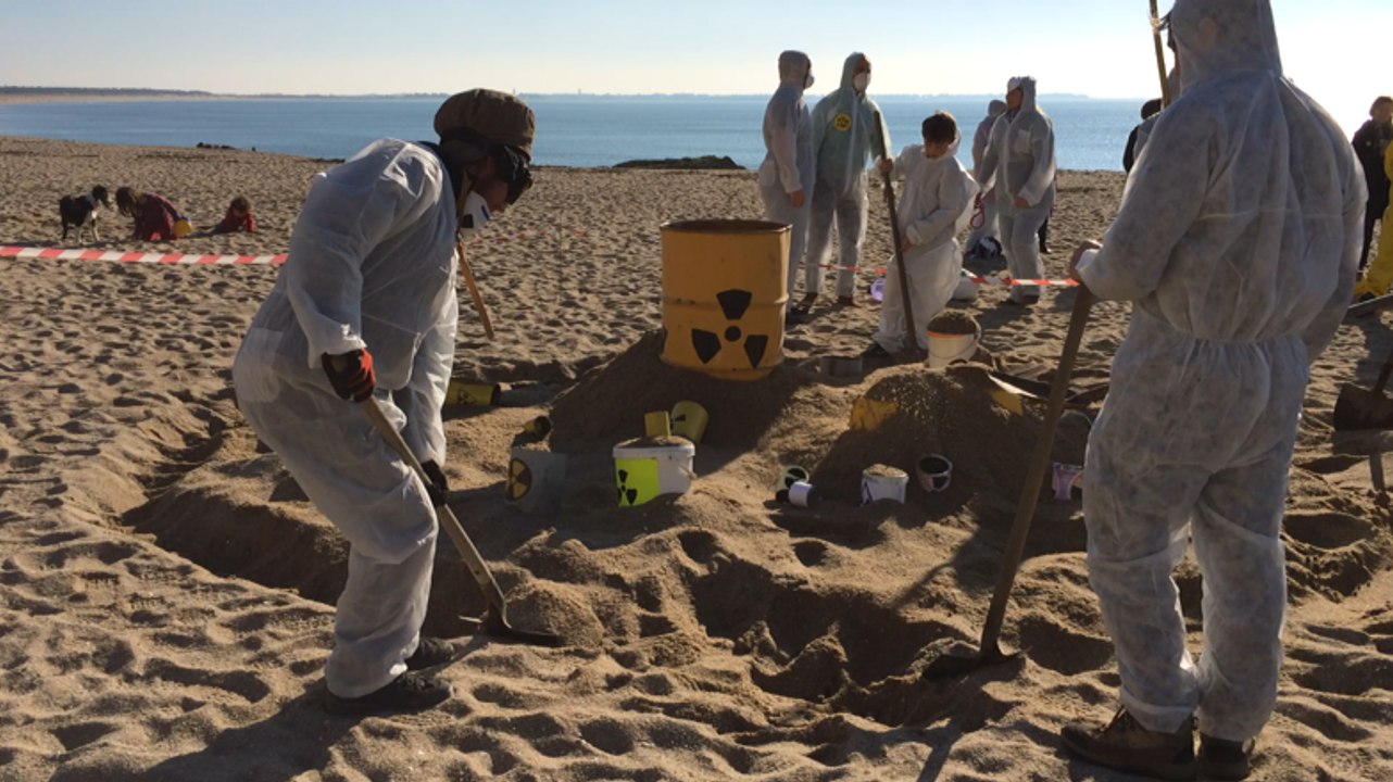 Manif contre l'enfouissement des déchets nucléa...