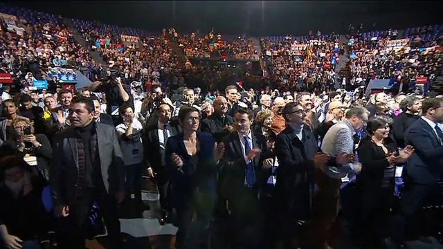 Macron accuse le FN d'avoir empêché ses partisans d'assister à son meeting à Toulon