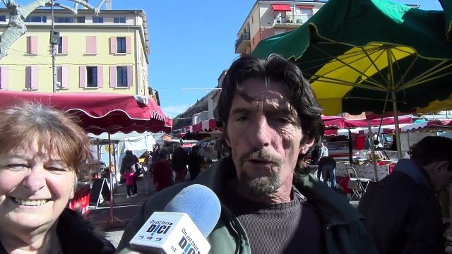 Alpes-de-Haute-Provence : un marché familial à Digne-les-Bain