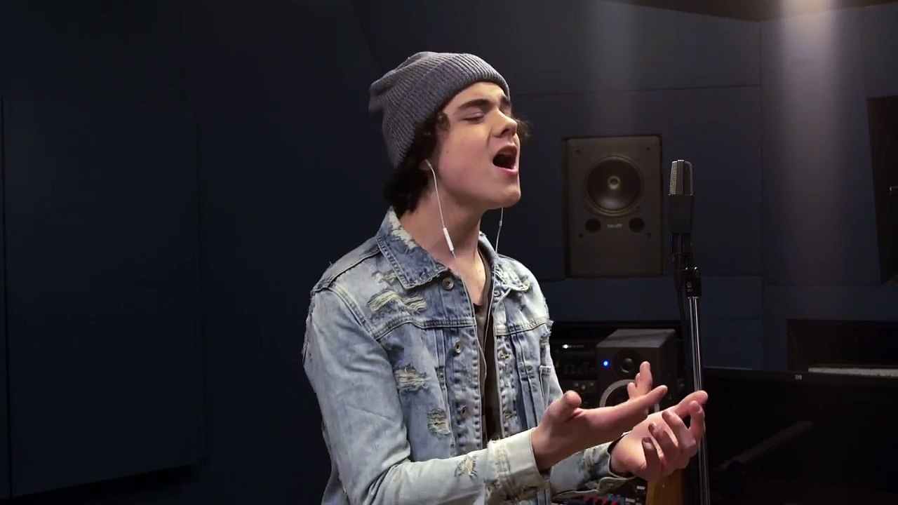 Chained To The Rhythm - Katy Perry ft. Skip Marley (Cover by Alexander Stewart)