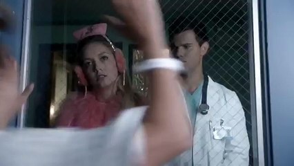 Scream Queens Temporada 1 (Capitulo 13 Final Español Latino Parte 1)