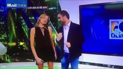 Une présentatrice montre sa culotte en direct par accident...
