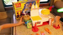 McDonalds COOKIE MAKER Happy Meal Magic Toy Treat Machine Toy Review Superhero Family