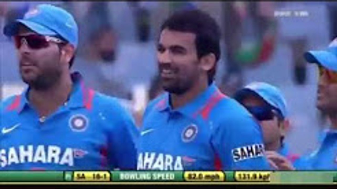 Zaheer Khan masterclass swing bowling - Zaheer Khan destroying NZ