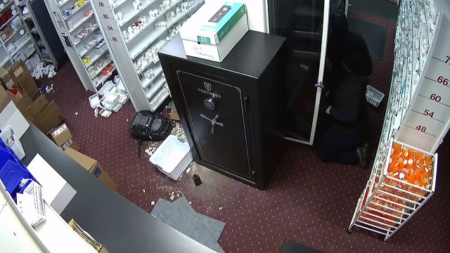 10 САМЫХ ГЕНИАЛЬНЫХ КРАЖ СНЯТЫХ НА КАМЕРУ