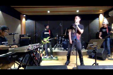 Live Streaming With Grassrock