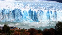 Nuageux glaciers impressionnants massifs