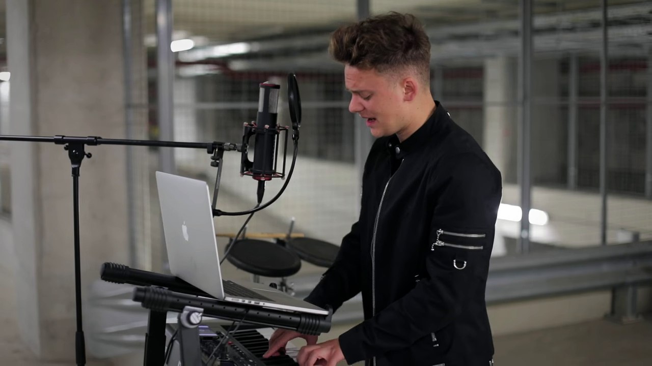 Maroon 5 - Don't Wanna Know ft. Kendrick Lamar