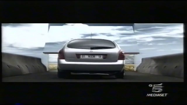 nissan primera station wagon spot (2003)