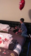 Regardez la surprise que fait ce garçon à sa petite soeur pour la Saint Valentin !
