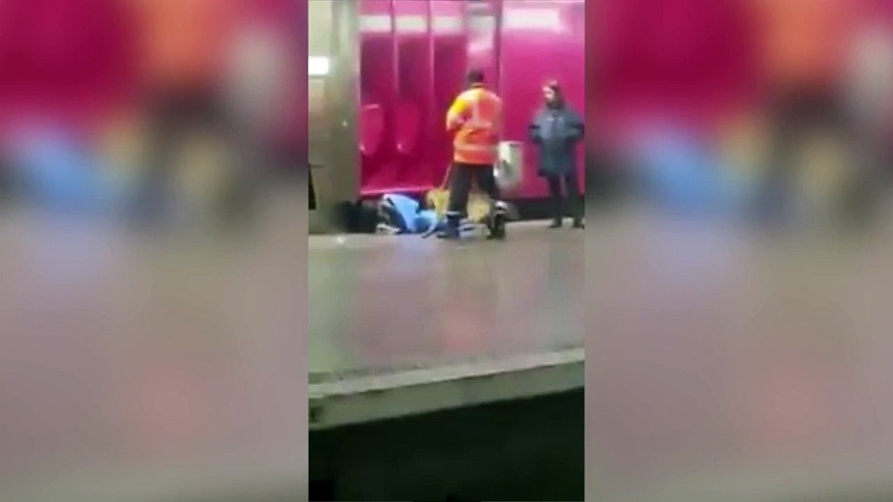 Ce SDF se fait réveille, en étant agressé par un chien de la RATP