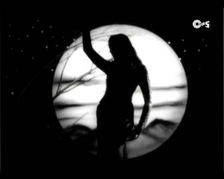 Whispering Melodies - Kitni Akeli - Sizzling Song - HQ