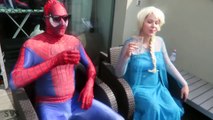 FROZEN ELSA LOSES HER HEAD! w/ Spiderman Pink Spidergirl Maleficent & Joker Hulk Candy Sup