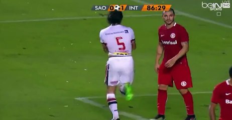 Diego Lugano y Sasha Goles - Sao Paulo Futebol Clube 1-2 Internacional (22/5/2016) - Campeonato Brasileiro Série A