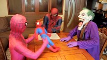 PREGNANT Frozen Elsa POO COLORED BALLS with SPIDERMAN AND PINK SPIDERGIRL vs Joker Superhe