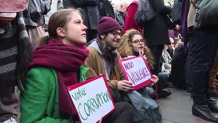 Manifestation à Paris contre la corruption des élus politiques