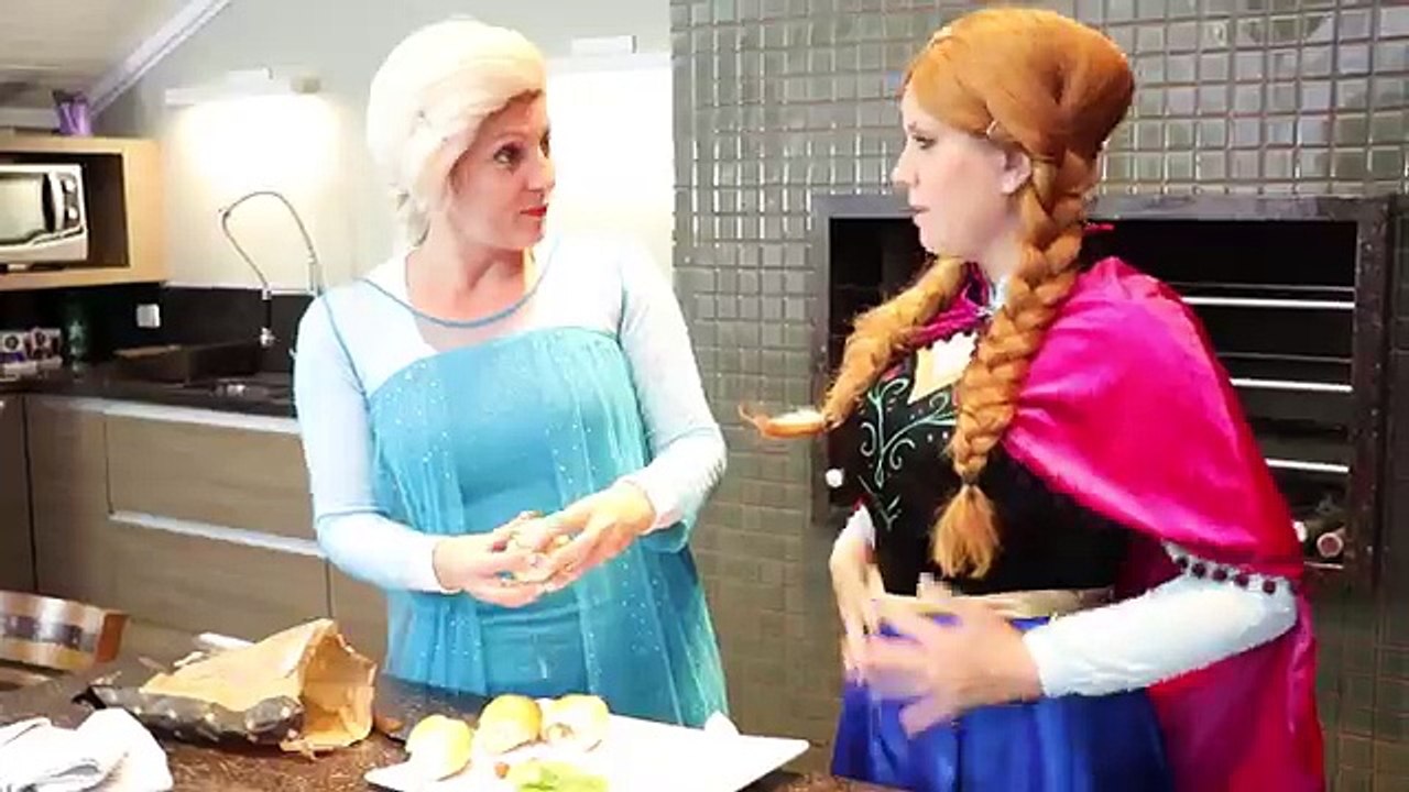 Congelados Elsa y el hombre Araña GIGANTE de ALGODÓN de azúcar w Congelados Anna, Superman,Hulk! La Vida Real Superhe