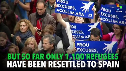 Tens of Thousands Attend Refugee March in Barcelona