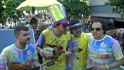 Cariocas calientan las calles de cara al Carnaval de Rio
