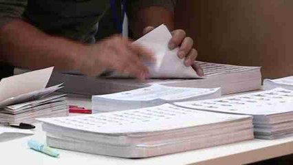 Miles de ecuatorianos eligen en España a su nuevo presidente