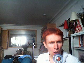 Wiwi égratigne "dans le collimateur" d'Emma Daumas