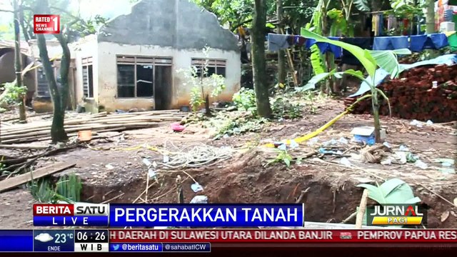 Pergeseran Tanah di Cirebon Merusak Puluhan Rumah