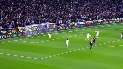 Champions League Real Madrid vs Napoli - Amazing long shot goal from Casemiro (3-1)