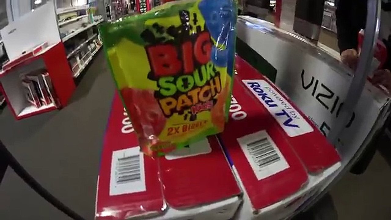 WE RE GETTiNG MARRiED!