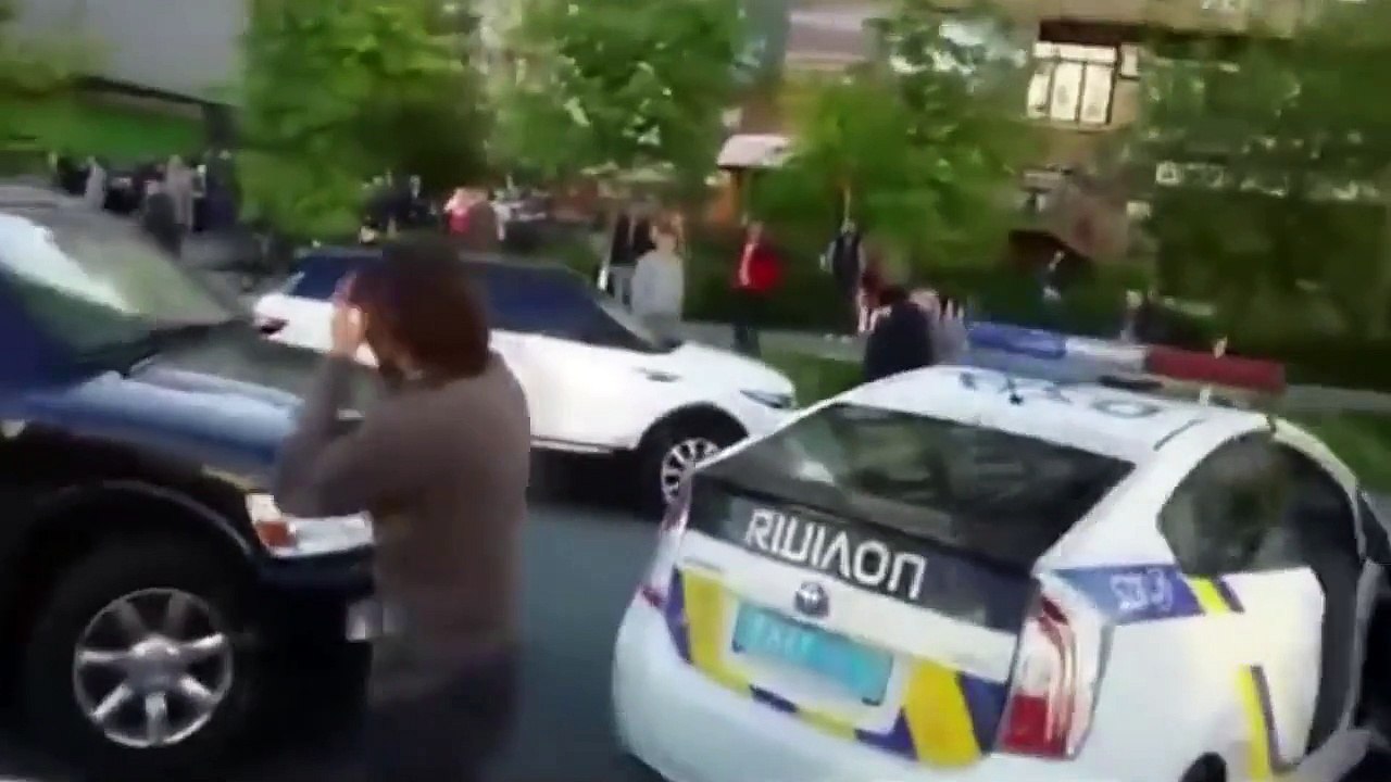 A Boxing Champion Is Stopped By Police For A Traffic Violation. What He Did Next, Nobody Was Expecting!