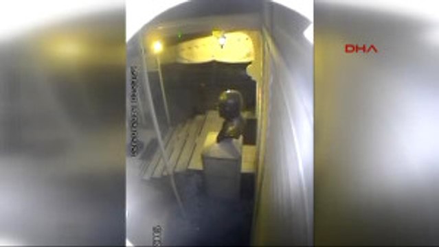 Müjdat Gezen Sanat Merkezi'ndeki Kundaklama Anı Kamerada