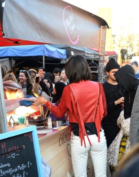 Görenler Şaşıp Kaldı! Kendall Jenner Semt Pazarında