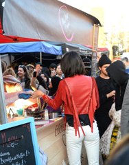 Görenler Şaşıp Kaldı! Kendall Jenner Semt Pazarında