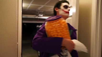 Joker Vs Scream & Giant Teddy Bear & Zombie In Real Life Halloween Fun!-CVLJbprN