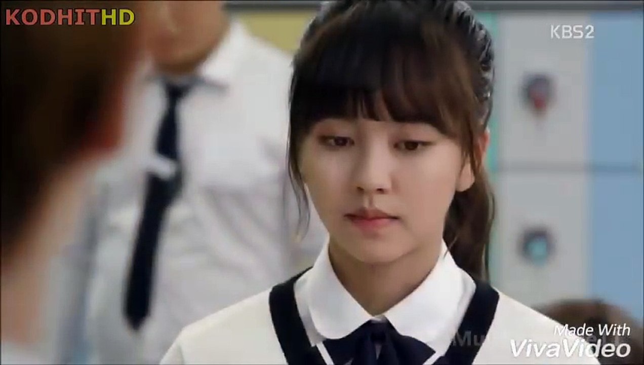 Phía sau một cô gái fanmade