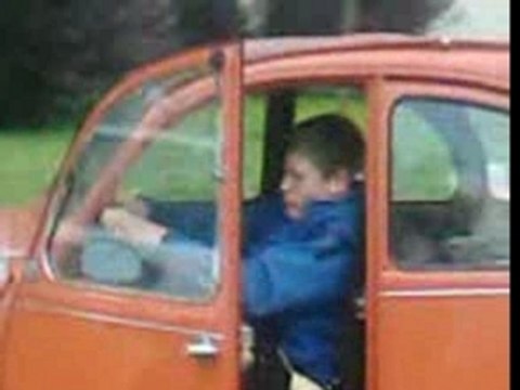 76140 - La voiture d axel