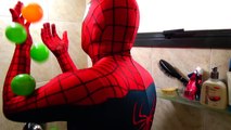 Spiderman Bath Time with Frozen Elsa, Hulk, Joker & Pink Spidergirl - Superheroes Movie In Real Life-rk