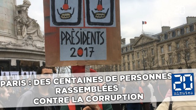 Paris : Des centaines de personnes rassemblées contre la corruption