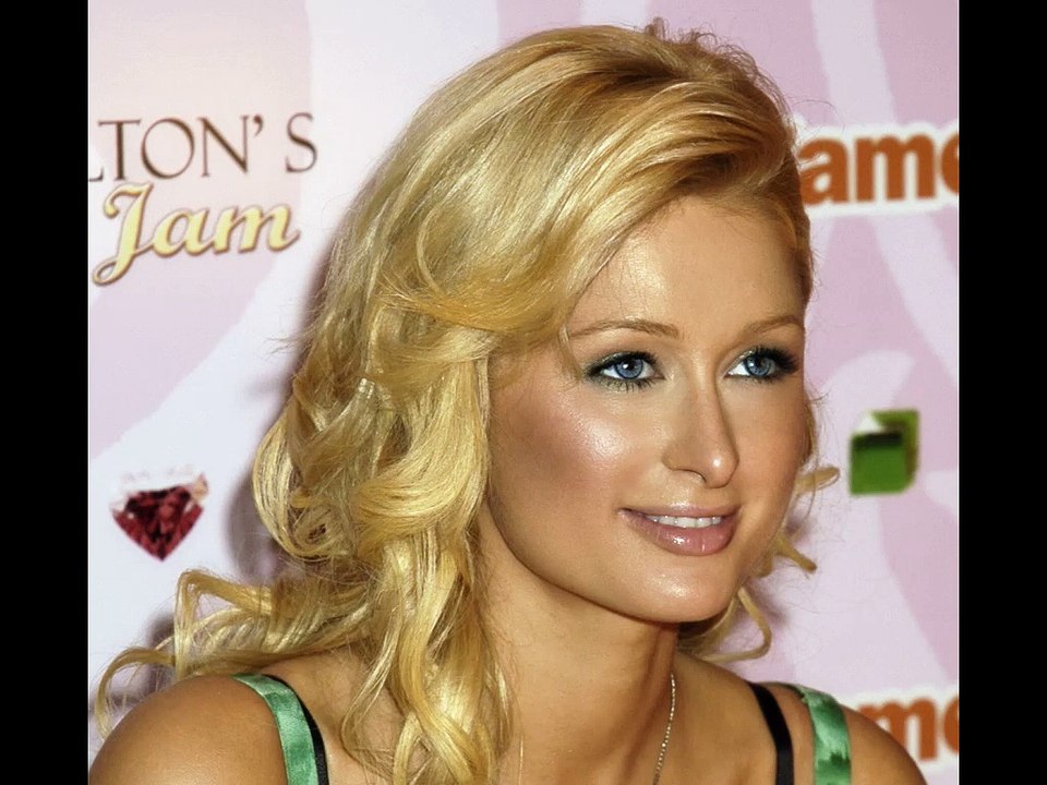 Quelle est cette star internationalement connue qui se cache derrière cette enfant