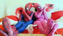 SPIDERMAN vs PINK SPIDERGIRL! Gummy JOKER TONGUE   Giant Lollipop - Fun Superheroes in Real Life-4OcuV